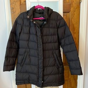 Black North Face jacket w/hood. Large
